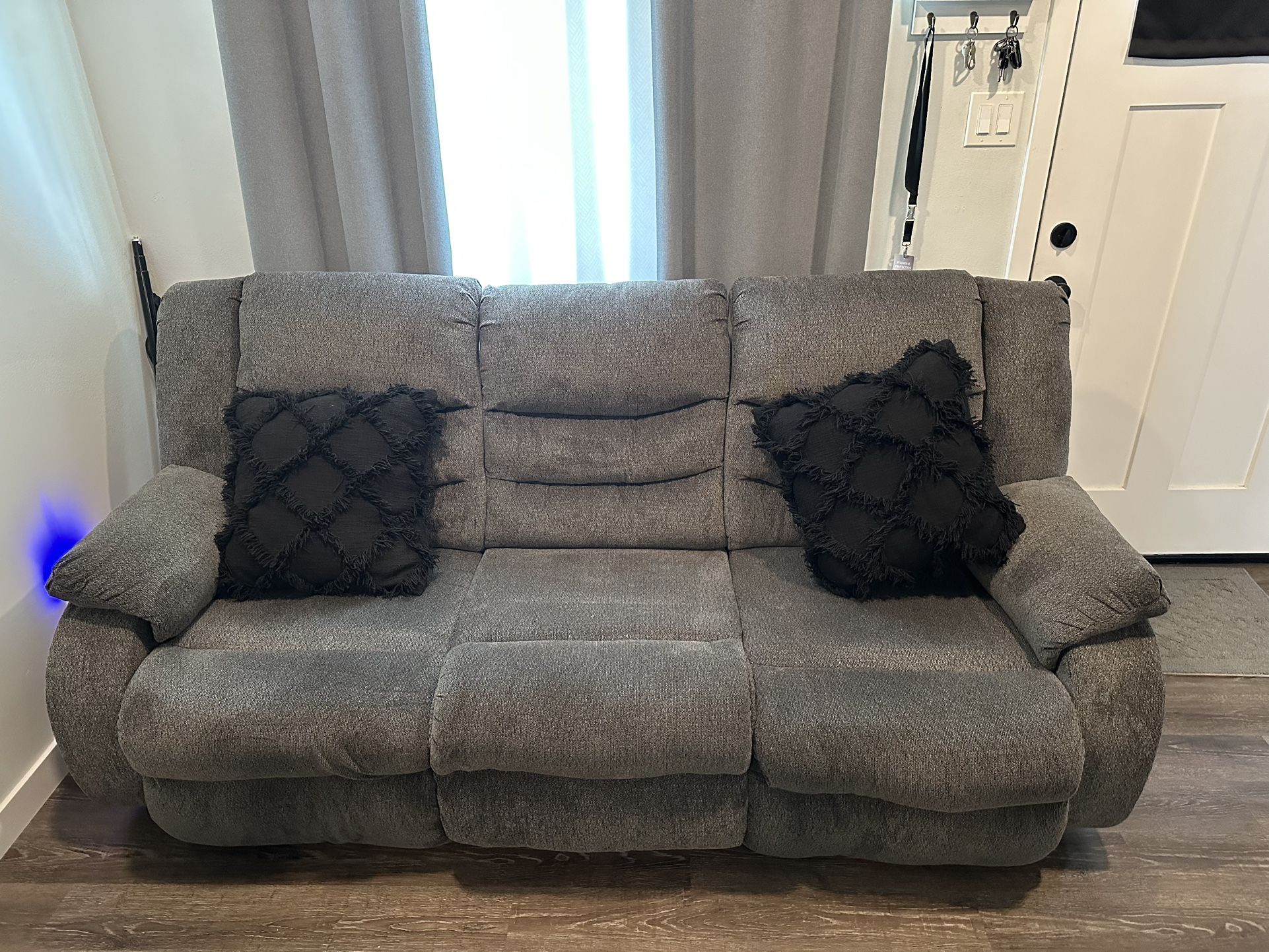 Tulen Recliner Couch