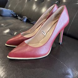 BCBGeneration Pumps In Size8 