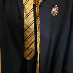 Hufflepuff Robe And Tie ADULT XL