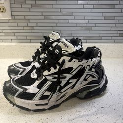 Balenciaga Runner size 42(9)