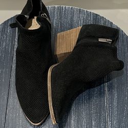 Vince Camuto Nethera Booties