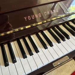 Young Chang Upright Piano $900