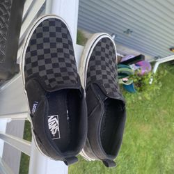 Boys Vans_Size 4