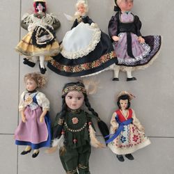 Set Of 6 Collectibles Dolls $10