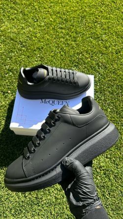 Alexander mcqueens black color way never worn