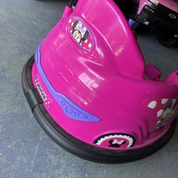 Disney  Minnie Mouse Bumper Car Ride 6 V