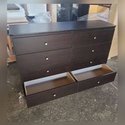 Eight drawers dresser with rails