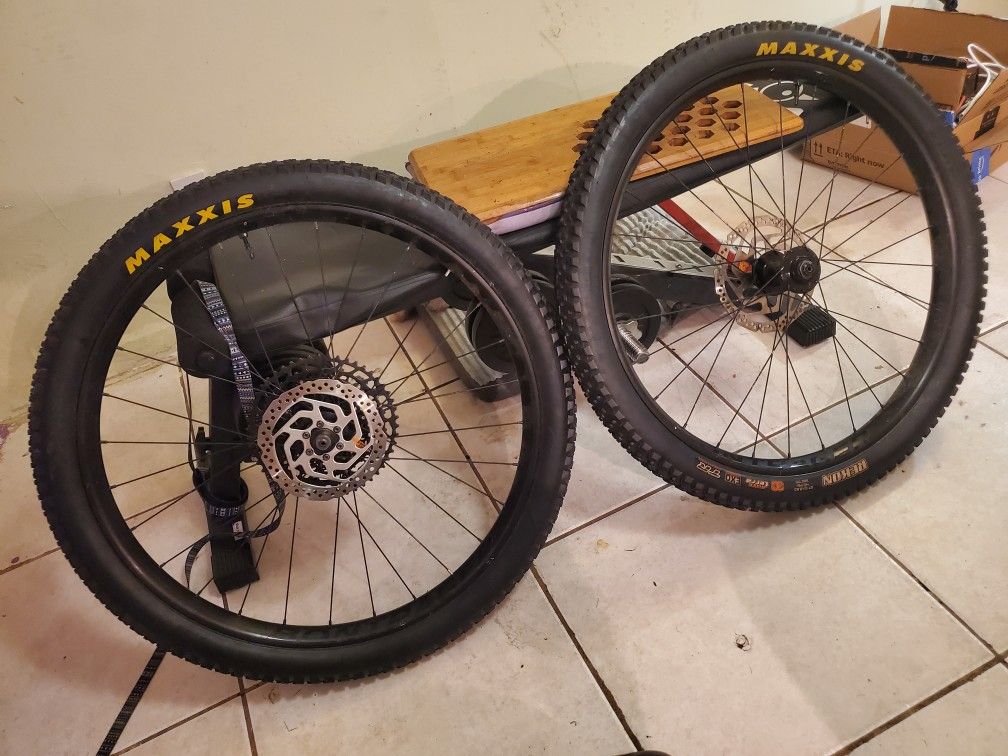 front and rear 27.5 inch 2.7 wide mtb rims trek Roscoe 2022