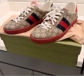 Gucci Ace GG Supreme Sneakers
