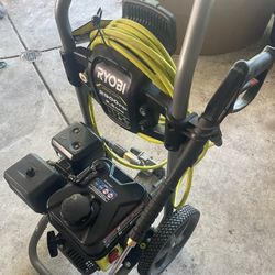 2600 PSI RYOBI PRESSURE WASHER 