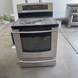 LG Electric Stove 