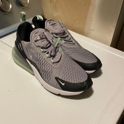 Nike Air Max 270 