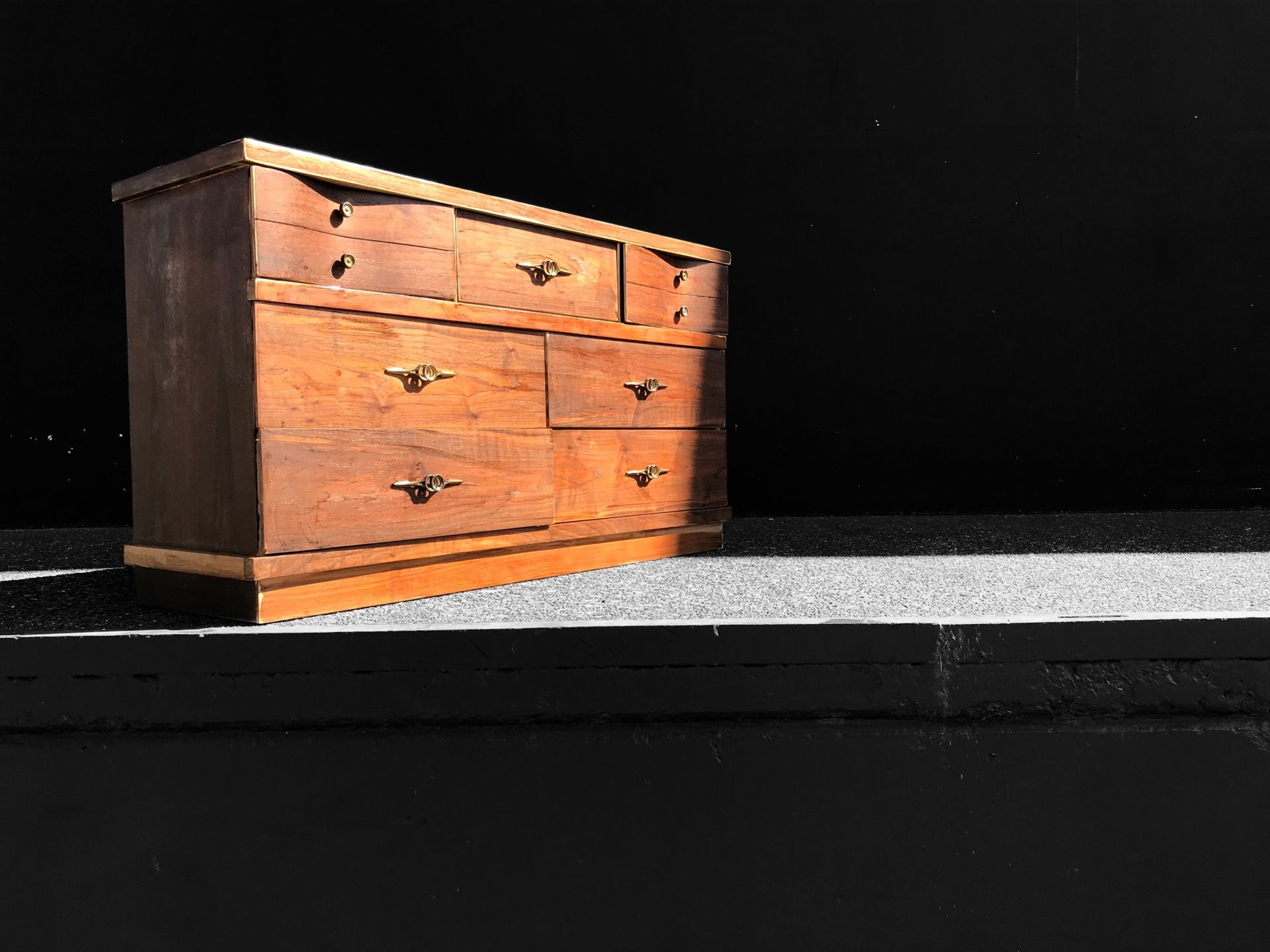 Beautiful MCM Walnut Dresser With Period Hardware 🖤