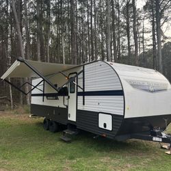 2024 Gulfstream W/slide