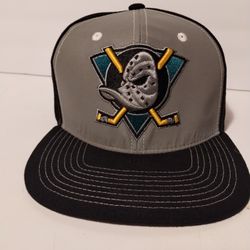 Zephyr Hat NHL Anaheim Ducks RARE "Mighty" Reflective SnapBack Clean Gray/Black. 