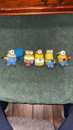 Minions toys     Lot. 4.