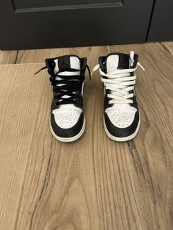 Jordan 1 Pandas Youth Size 6