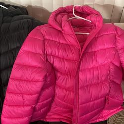 BRAND NEW GREAT FOR  THIS WINDY AND RAINY WEATHER 