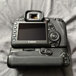 Canon EOS 5D Mark IV 