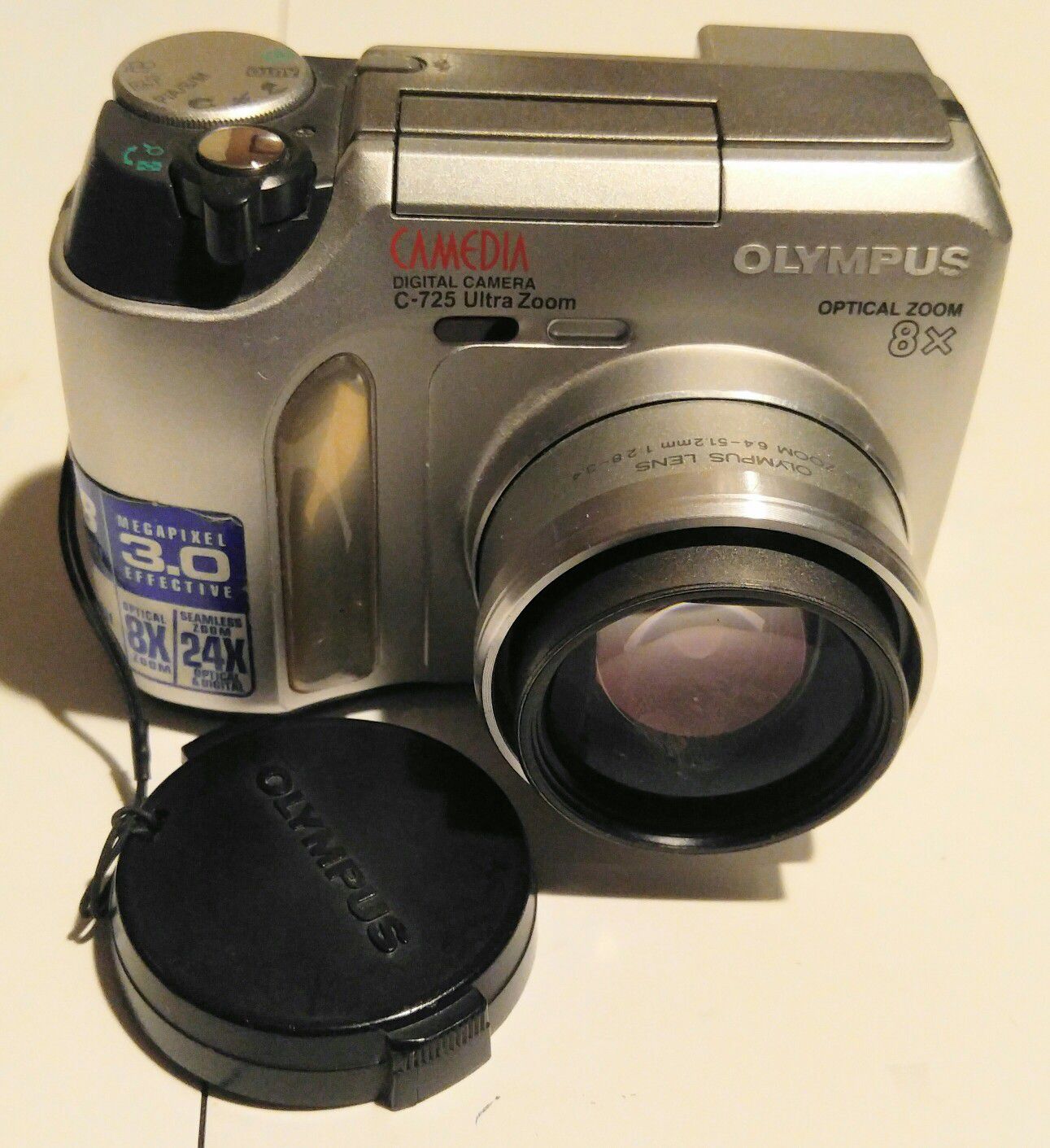 Olympus 3.0 MegaPixels Digital Camera