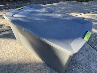 Oversized Sterilite Storage Bin w/Wheels-45 Gallon/170 Liters