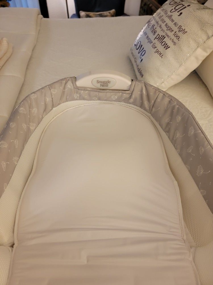 Snuggle Nest Travel Bassinet