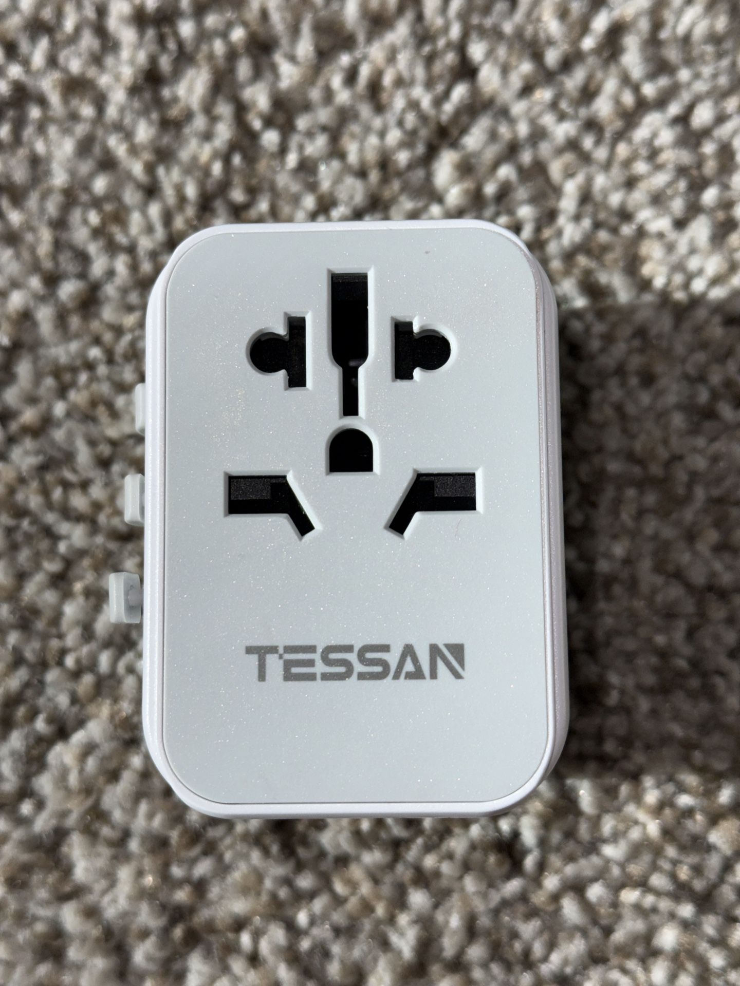 Tessan Universal Travel Adapter Brand New