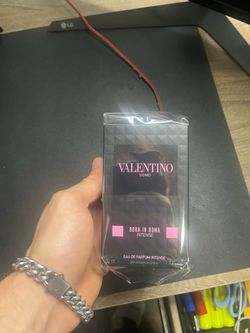 Valentino Perfume