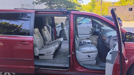 Chrysler Town and Country