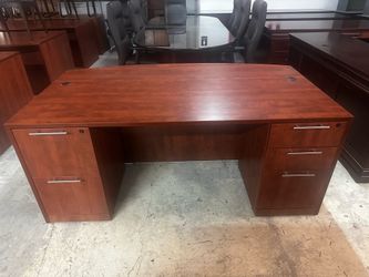 OFFICE/HME DESK EXECUTIVE DESK