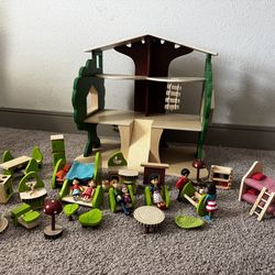 Giant Treehouse Playset