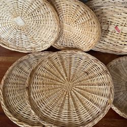 6 Wicker Decor Or Plate Holders