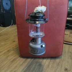 Coleman Lantern (Great Condition)