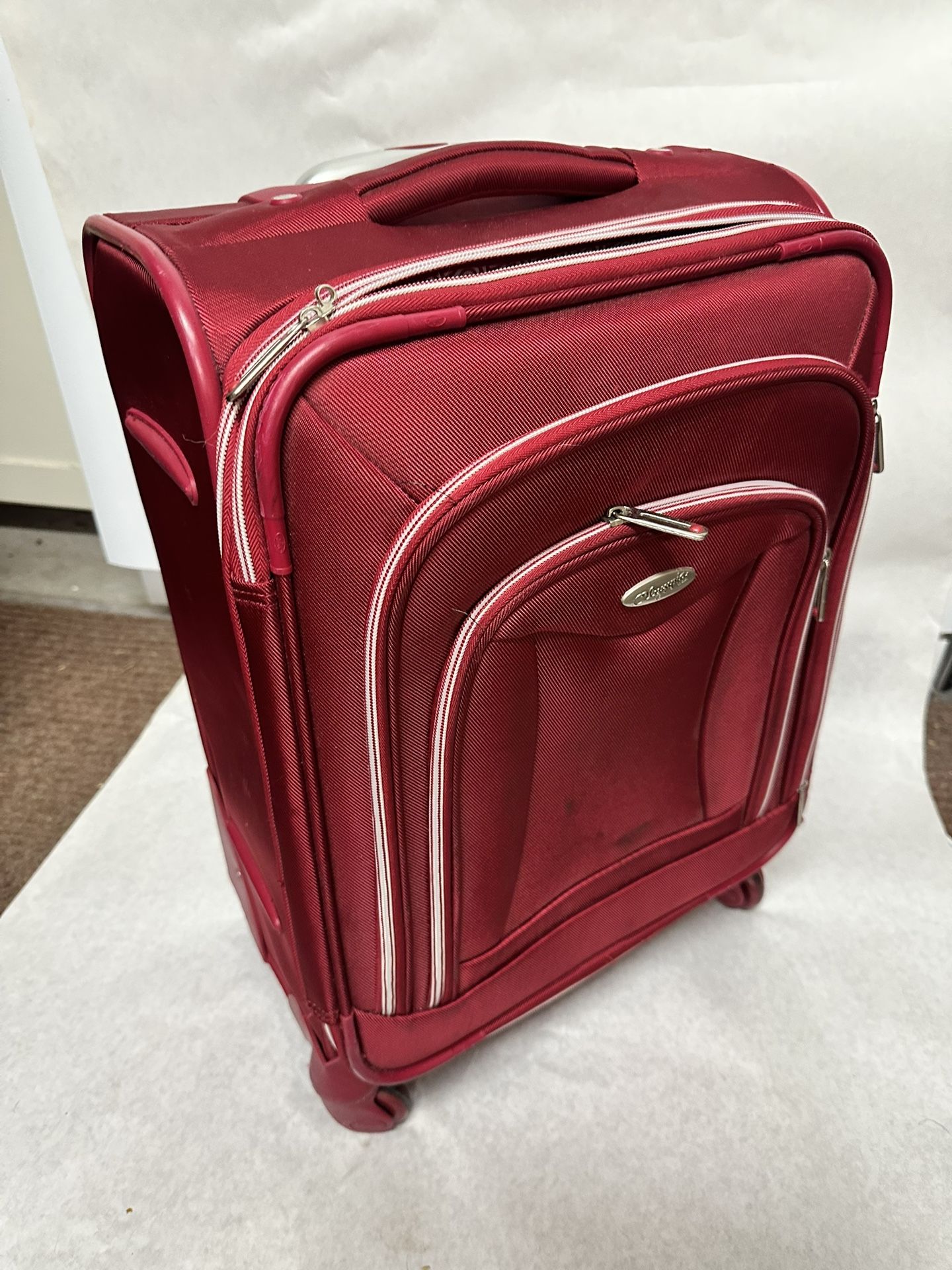 OLYMPIA U.S.A Expandable 4 Wheel Suitcase 2 Front Zipper Pockets Red 21x10x14
