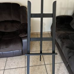 Easel