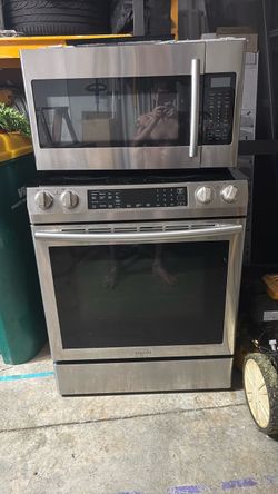 Samsung Stainless Steel Range and Microwave Set