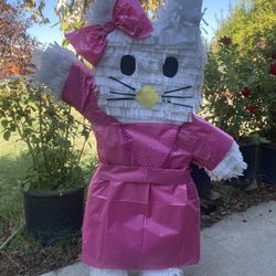 Hello Kitty Piñata