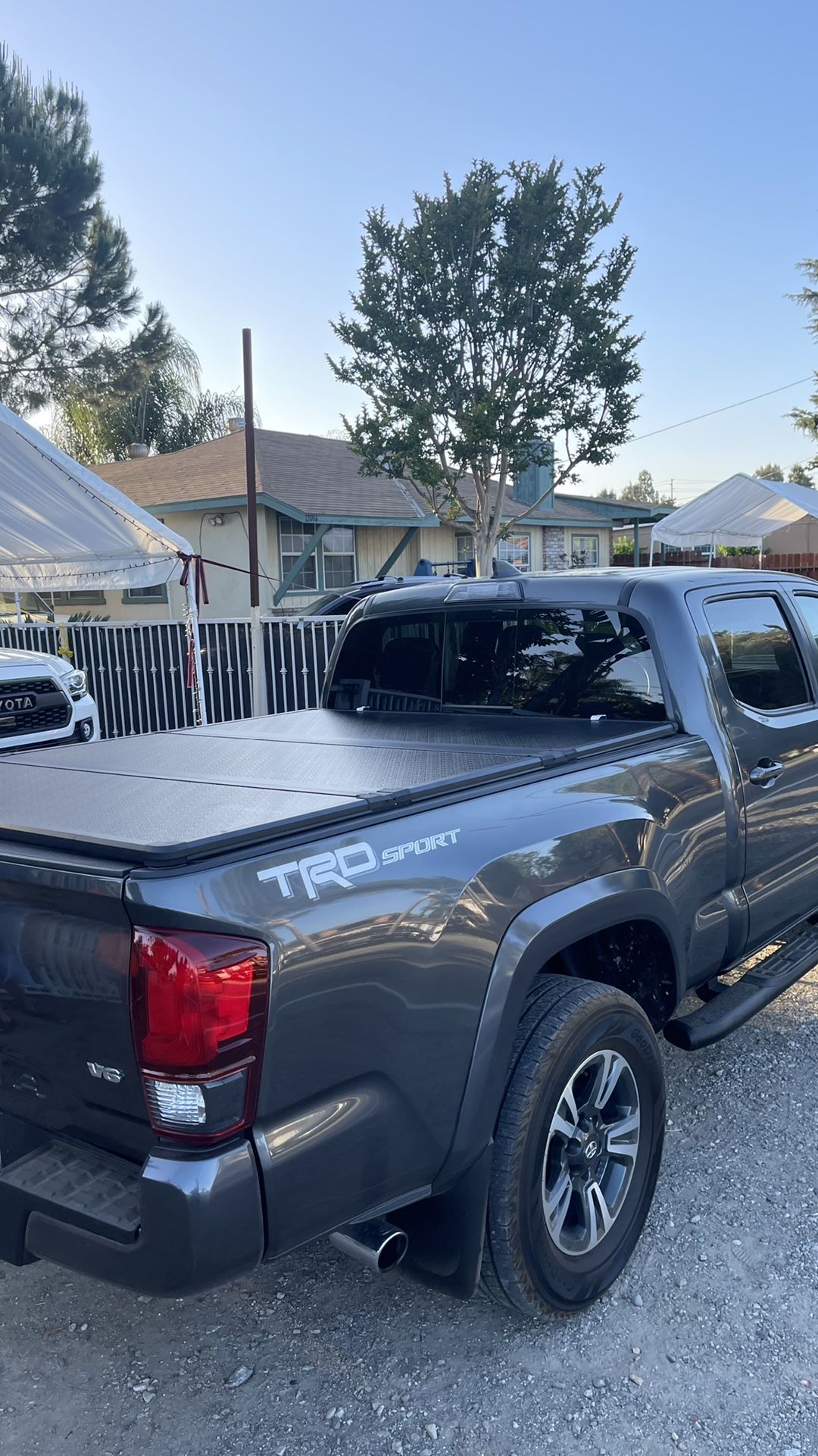 BED COVERS O TAPADERAS PARA TOYOTA TACOMA Y TUNDRA CAJA LARGA Y CAJA CORTA 89-22