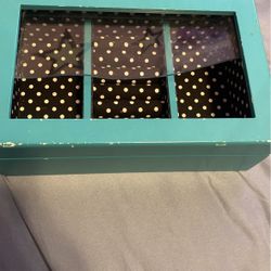 Jewelry box
