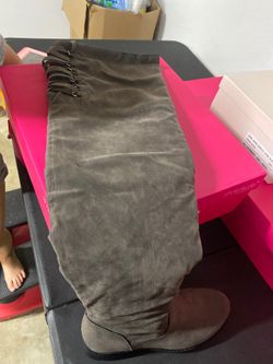 Flat boots grey color