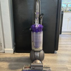 vacuum— dyson animal 2 vacuum 