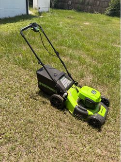 Greenworks 48V lawnmower + 1 24V battery with 2 port Charger