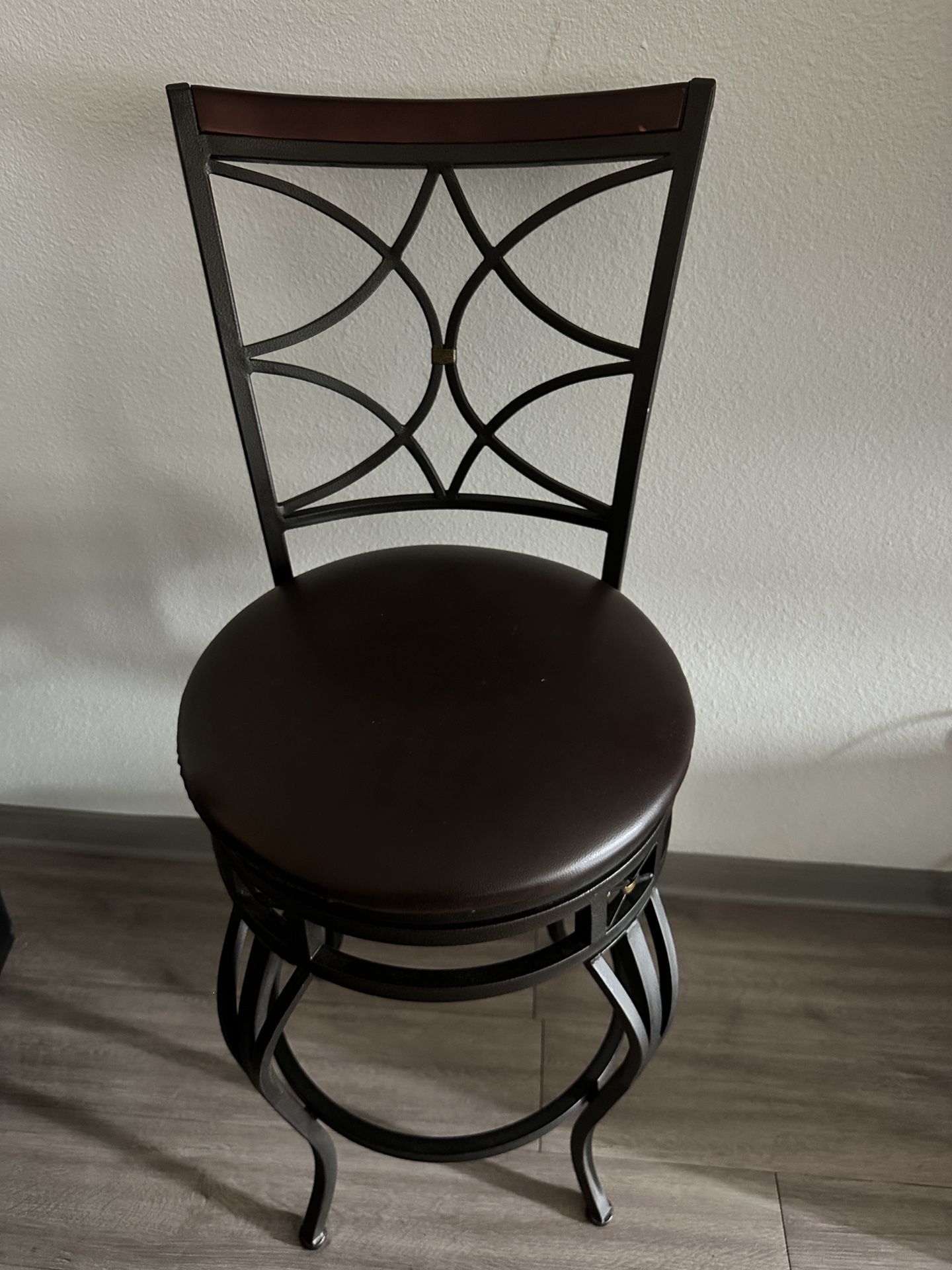 2 Bar Stool Like New Condition