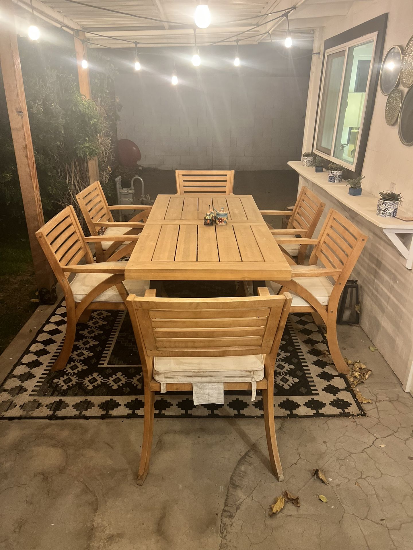 Wooden table & Chairs