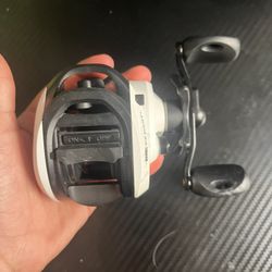 Fishing Reel
