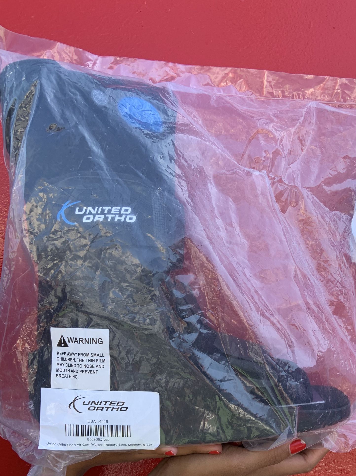 Brand New 🖤 United Ortho Fracture Boot – Medium | $48 Value, Only $25 OBO!