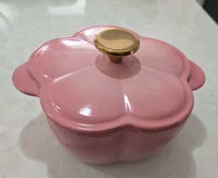 Brand New Martha Stewart 2-Qt Flower Cast Iron Dutch Oven