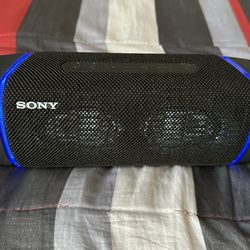 Sony SRS-XB33 Bluetooth Speaker