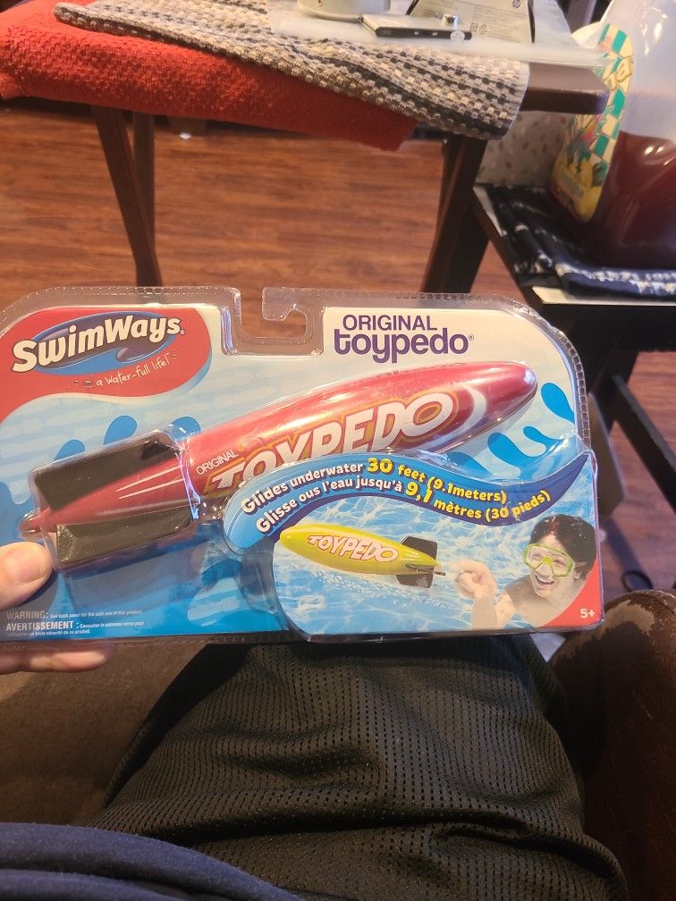 NEW SEALED 2014 ORIGINAL SwimWays Toypedo, Rare RED, Glides 30', Near 10" Long