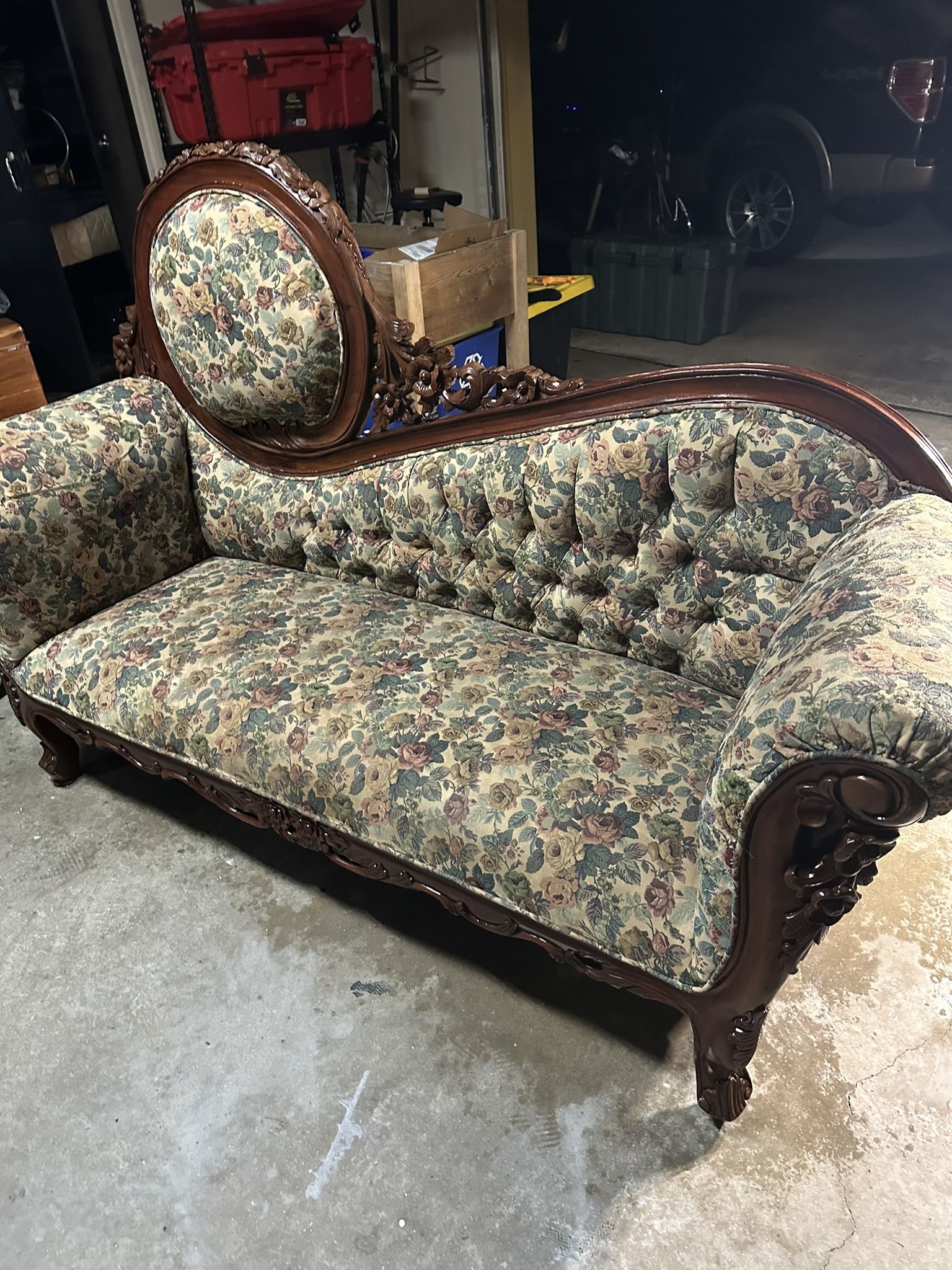Late 1800s Victorian Fainting Couch